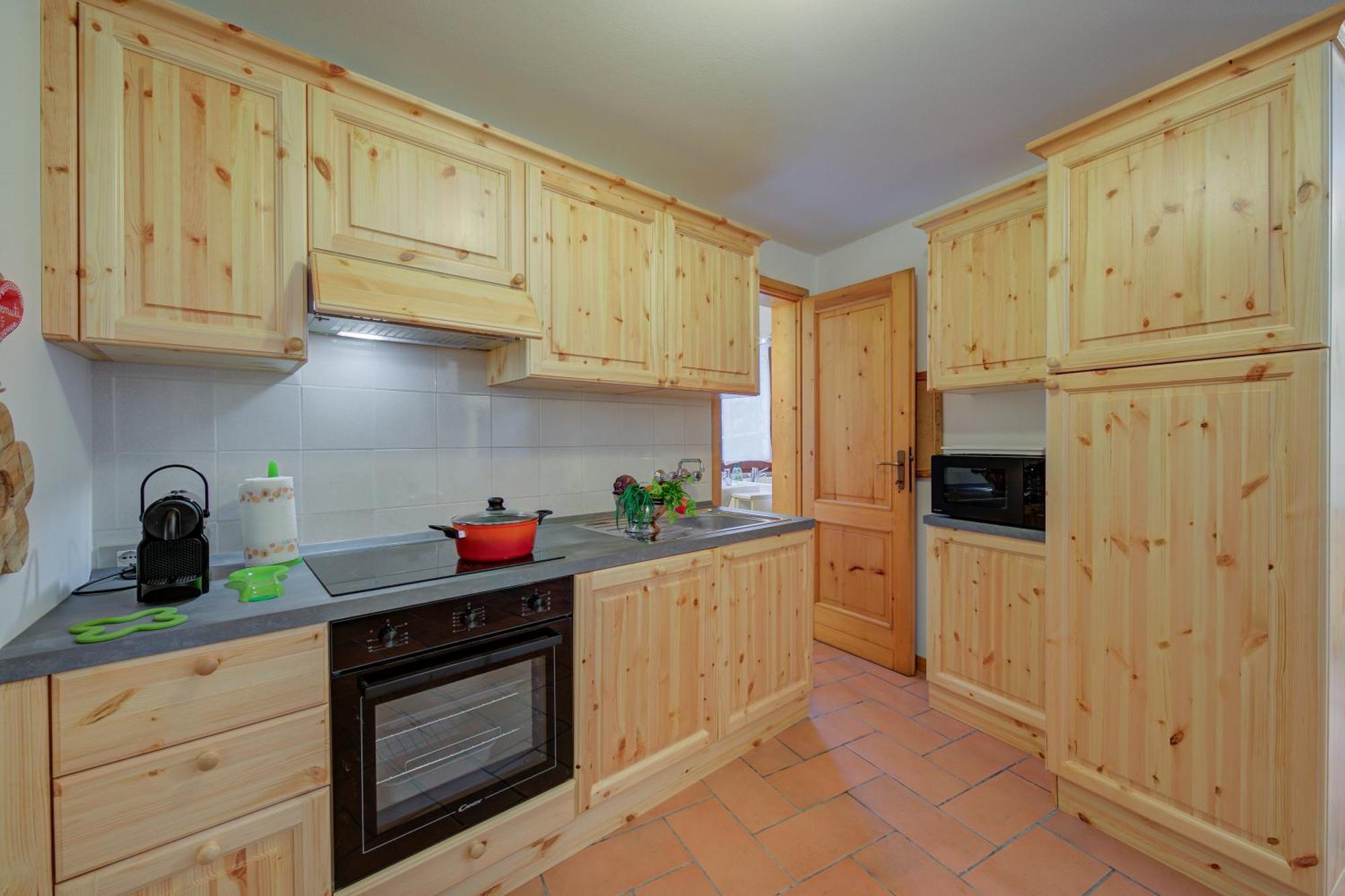 Villa Il Castagno Few Min From Beach - Happy Rentals Castelveccana ภายนอก รูปภาพ